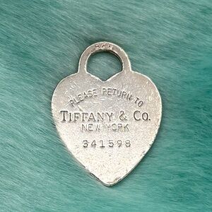 Tiffany & Co. Return to Tiffany Silver Heart Pendant